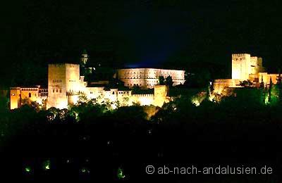 Alahmbra bei Nacht